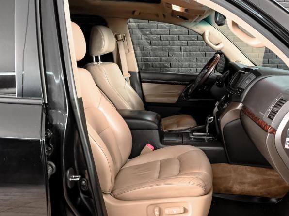 Toyota Land Cruiser 200 Series с пробегом 2011 года, цена 3 250 000 рублей, 376581 км, внедорожник, Автокод Объявления