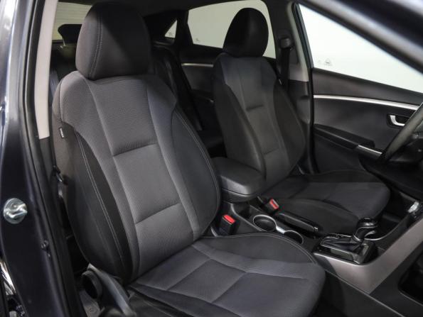 Hyundai i30 II Рестайлинг с пробегом 2016 года, цена 886 000 рублей, 304179 км, хэтчбек, Автокод Объявления