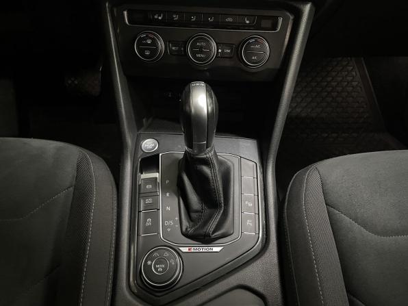 Volkswagen Tiguan II с пробегом 2017 года, цена 2 300 000 рублей, 173500 км, внедорожник, Автокод Объявления