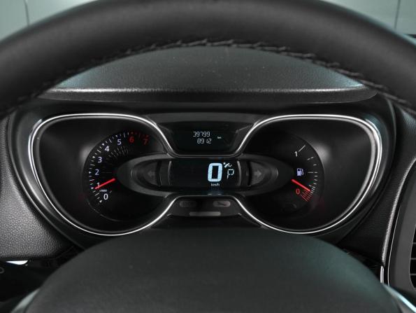 Renault Kaptur I Рестайлинг с пробегом 2021 года, цена 1 799 000 рублей, 39799 км, внедорожник, Автокод Объявления