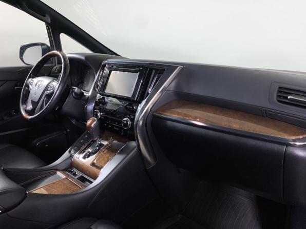 Toyota Alphard III с пробегом 2015 года, цена 3 500 000 рублей, 242895 км, минивэн, Автокод Объявления