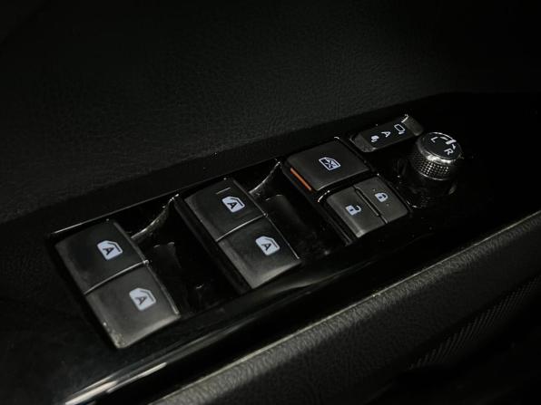 Toyota Camry VIII (XV70) с пробегом 2020 года, цена 3 050 000 рублей, 98682 км, седан, Автокод Объявления