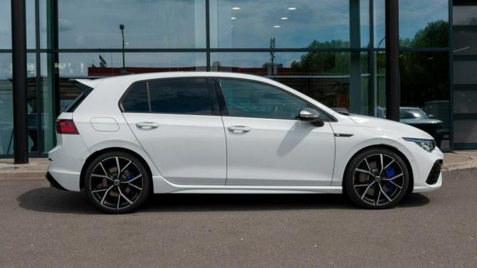 Volkswagen Golf R VIII с пробегом 2023 года, цена 4 990 000 рублей, 16286 км, хэтчбек, Автокод Объявления