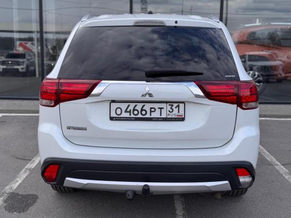 Mitsubishi Outlander III Рестайлинг 2 с пробегом 2016 года, цена 1 835 000 рублей, 181308 км, внедорожник, Автокод Объявления