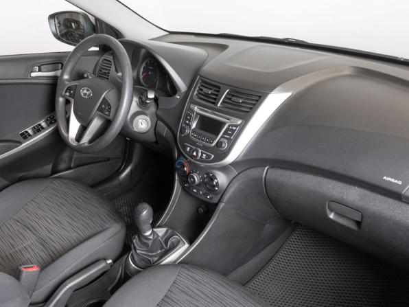 Hyundai Solaris I Рестайлинг с пробегом 2015 года, цена 991 300 рублей, 137044 км, хэтчбек, Автокод Объявления