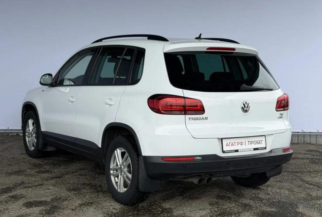 Volkswagen Tiguan I Рестайлинг с пробегом 2015 года, цена 1 595 000 рублей, 77576 км, внедорожник, Автокод Объявления