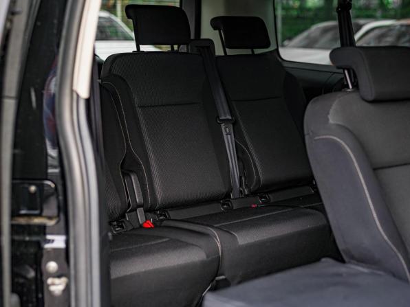 Peugeot Traveller I с пробегом 2018 года, цена 2 225 000 рублей, 228545 км, минивэн, Автокод Объявления
