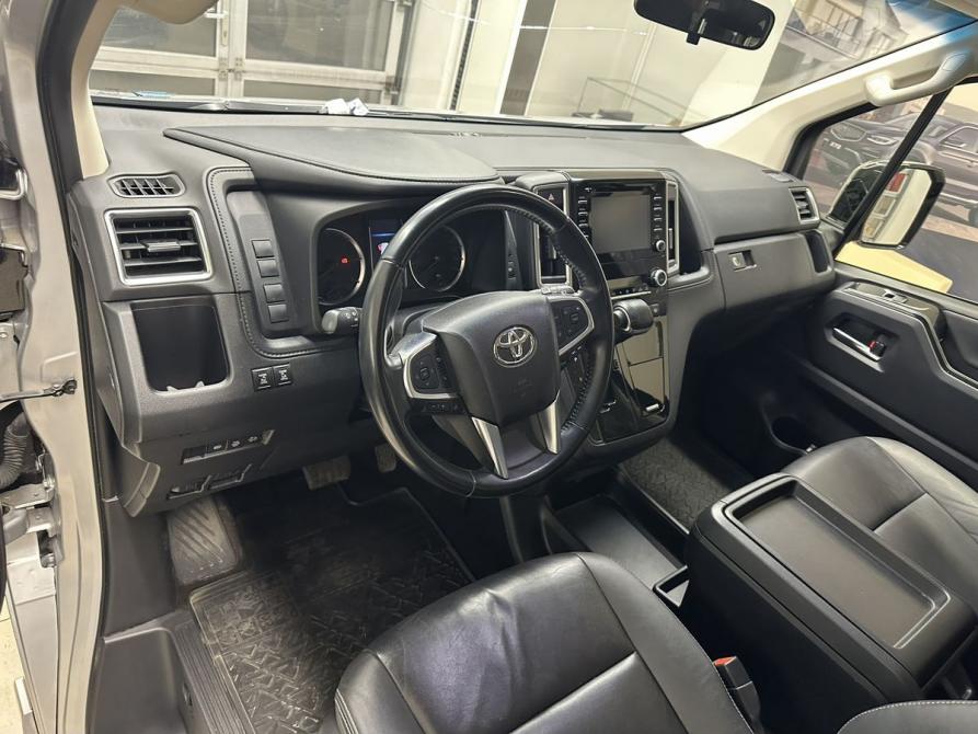 Toyota HiAce H300 Москва  - изображение 9