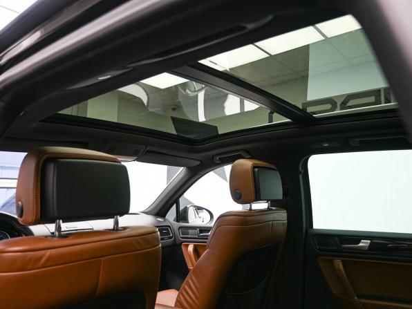 Volkswagen Touareg II с пробегом 2013 года, цена 2 429 900 рублей, 157450 км, внедорожник, Автокод Объявления