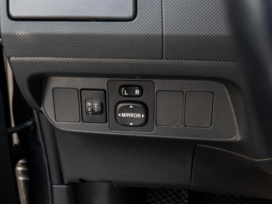 Toyota Auris I Краснодар  - изображение 17