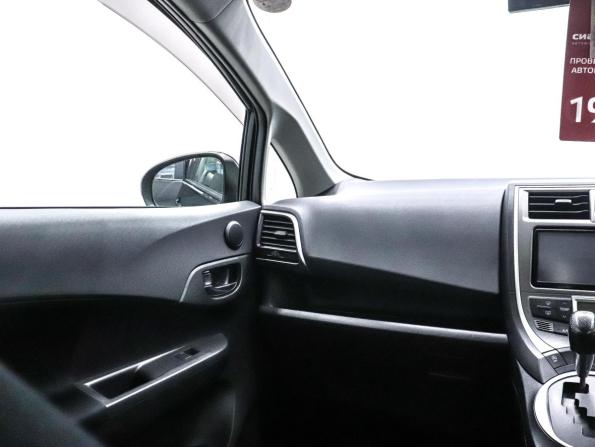 Toyota Ractis II с пробегом 2011 года, цена 790 000 рублей, 92260 км, хэтчбек, Автокод Объявления