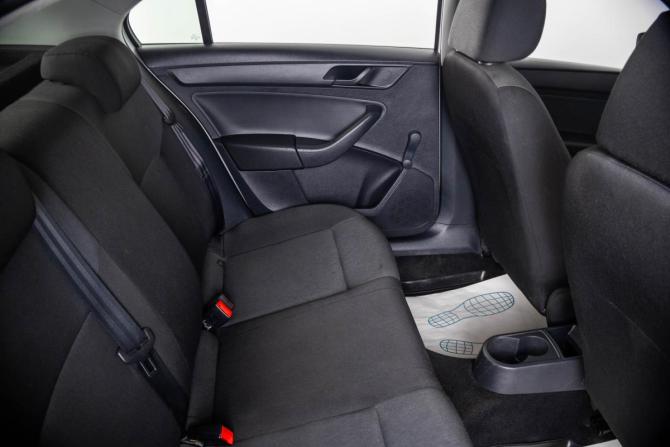 Skoda Rapid I с пробегом 2014 года, цена 949 000 рублей, 118000 км, лифтбек, Автокод Объявления