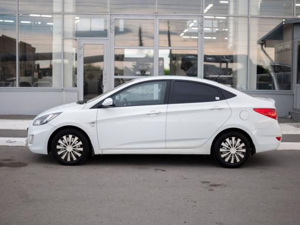 Hyundai Solaris I с пробегом 2014 года, цена 760 000 рублей, 211408 км, седан, Автокод Объявления