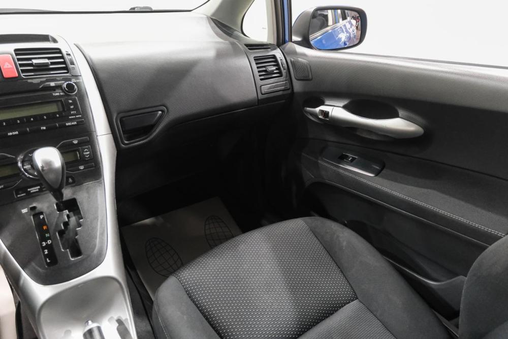Toyota Auris I Рестайлинг Новокузнецк  - изображение 15