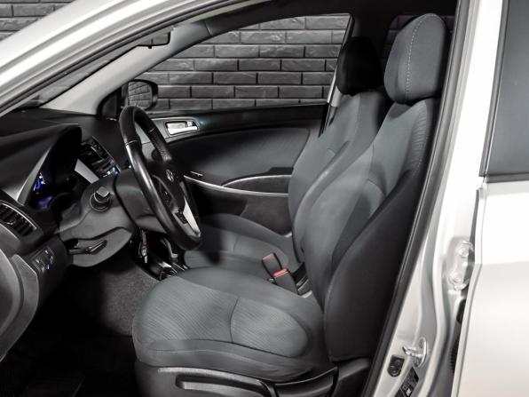 Hyundai Solaris I Рестайлинг с пробегом 2015 года, цена 1 200 000 рублей, 132818 км, седан, Автокод Объявления