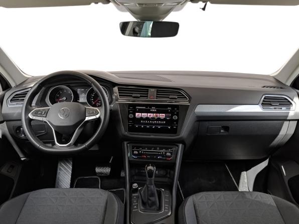 Volkswagen Tiguan II Рестайлинг с пробегом 2021 года, цена 2 590 000 рублей, 71767 км, внедорожник, Автокод Объявления