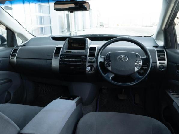Toyota Prius II Рестайлинг (XW20) с пробегом 2009 года, цена 840 000 рублей, 212023 км, лифтбек, Автокод Объявления