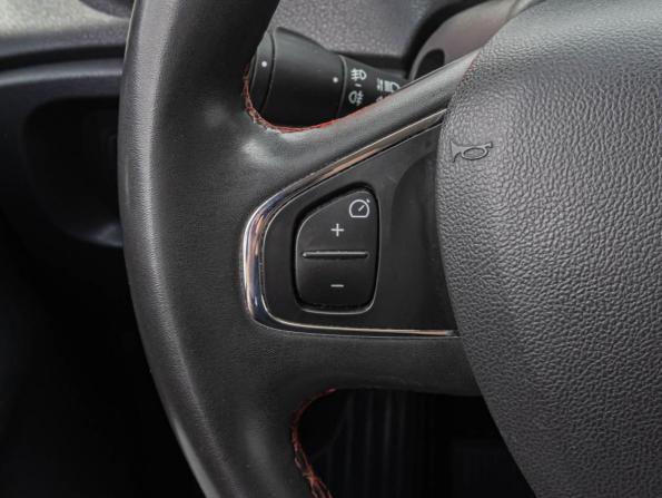Renault Kaptur I с пробегом 2018 года, цена 1 530 000 рублей, 137609 км, внедорожник, Автокод Объявления