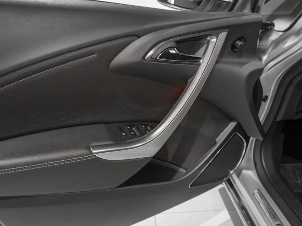 Opel Astra J с пробегом 2012 года, цена 645 000 рублей, 236564 км, хэтчбек, Автокод Объявления