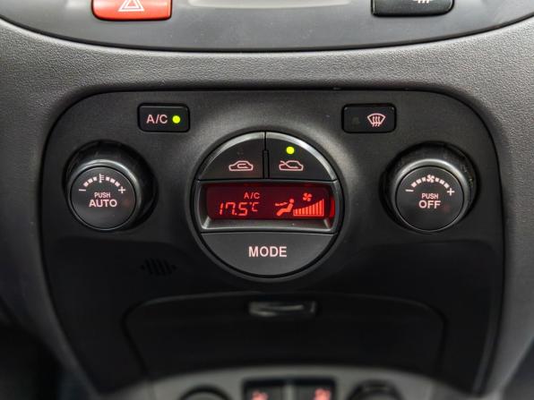 Kia Rio II Рестайлинг с пробегом 2011 года, цена 588 000 рублей, 154131 км, хэтчбек, Автокод Объявления