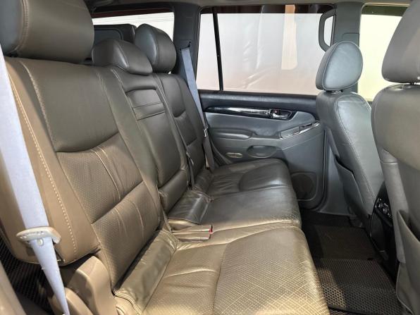 Toyota Land Cruiser Prado 120 Series Рестайлинг с пробегом 2008 года, цена 2 330 000 рублей, 303370 км, внедорожник, Автокод Объявления