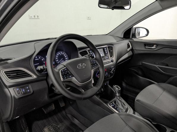 Hyundai Solaris II с пробегом 2019 года, цена 1 370 000 рублей, 89075 км, седан, Автокод Объявления