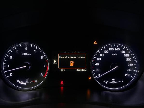 Hyundai Genesis II с пробегом 2014 года, цена 1 747 000 рублей, 200382 км, седан, Автокод Объявления