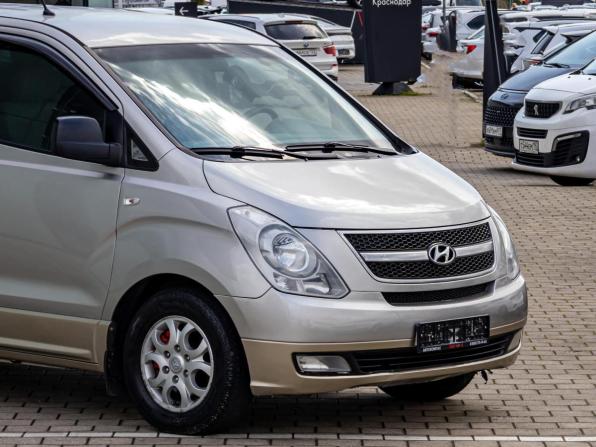 Hyundai H-1 II с пробегом 2012 года, цена 1 785 000 рублей, 188499 км, минивэн, Автокод Объявления