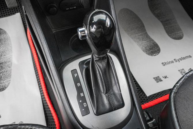 Kia Rio III с пробегом 2015 года, цена 1 049 000 рублей, 145000 км, хэтчбек, Автокод Объявления