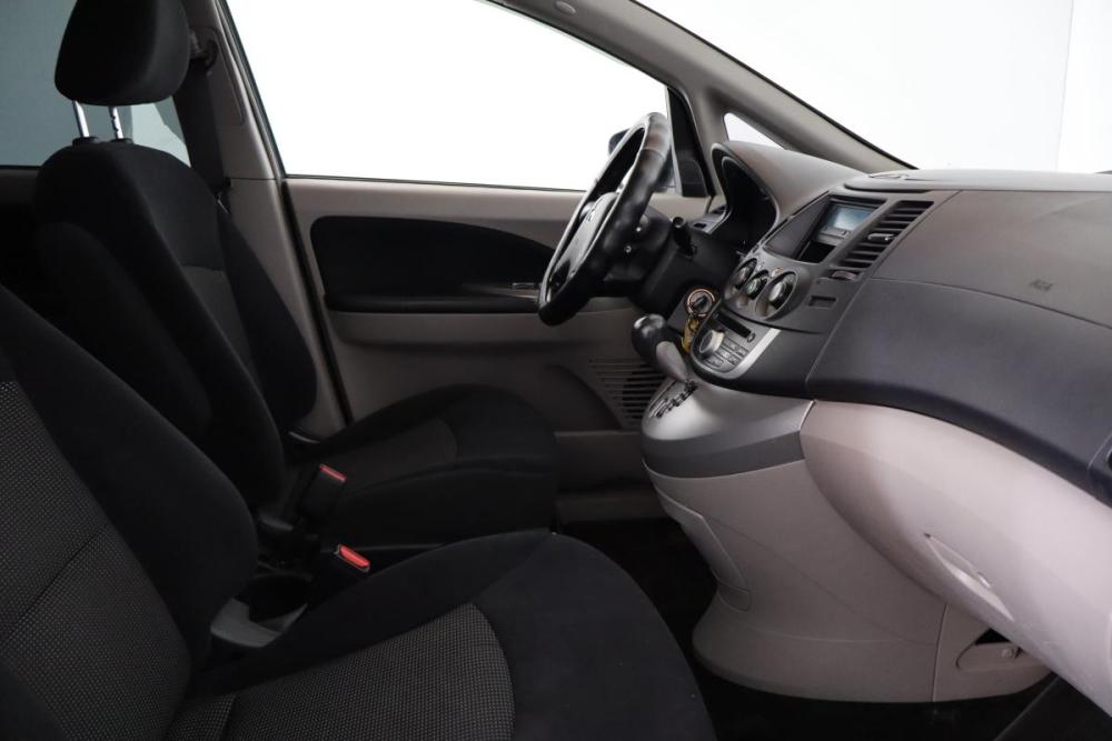 Mitsubishi Grandis I Санкт-Петербург  - изображение 11