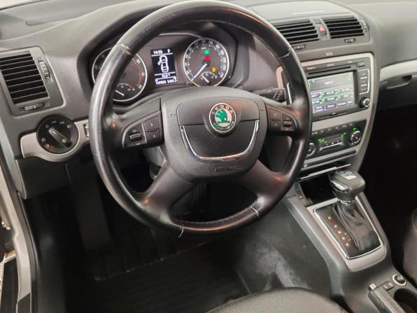Skoda Octavia II (A5) Рестайлинг с пробегом 2012 года, цена 899 000 рублей, 147889 км, универсал, Автокод Объявления