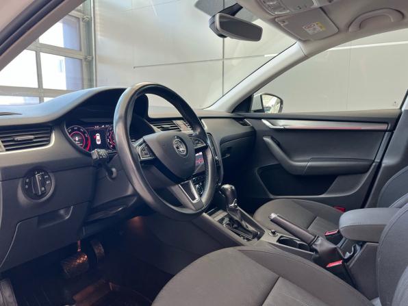 Skoda Octavia III (A7) Рестайлинг с пробегом 2019 года, цена 1 899 000 рублей, 136715 км, лифтбек, Автокод Объявления