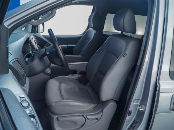 Hyundai Grand Starex I Рестайлинг 2 с пробегом 2018 года, цена 2 947 077 рублей, 104459 км, фургон, Автокод Объявления