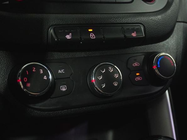 Kia Ceed II Рестайлинг с пробегом 2016 года, цена 1 232 000 рублей, 138400 км, хэтчбек, Автокод Объявления