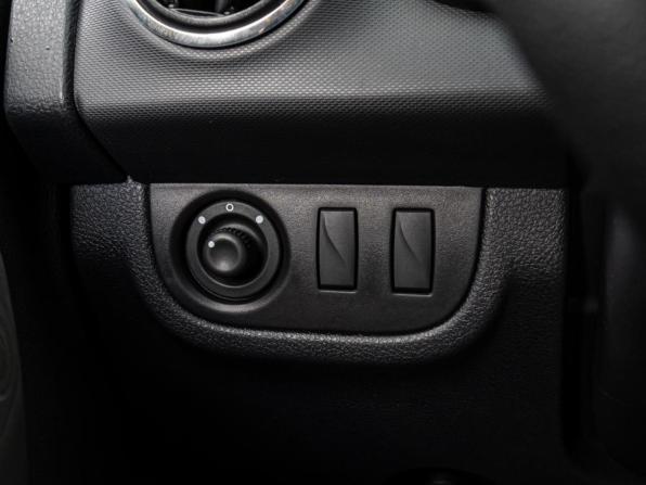 Renault Sandero II Рестайлинг с пробегом 2020 года, цена 1 270 000 рублей, 56896 км, хэтчбек, Автокод Объявления