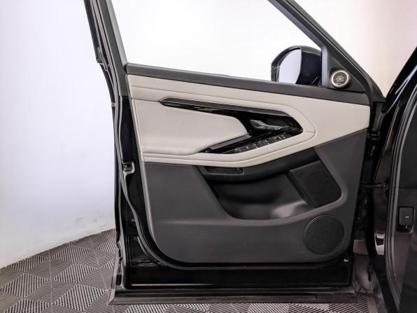 Land Rover Range Rover Evoque II с пробегом 2022 года, цена 4 675 000 рублей, 63000 км, внедорожник, Автокод Объявления