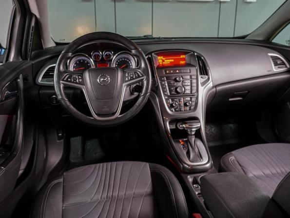 Opel Astra J Рестайлинг с пробегом 2013 года, цена 911 000 рублей, 160099 км, хэтчбек, Автокод Объявления