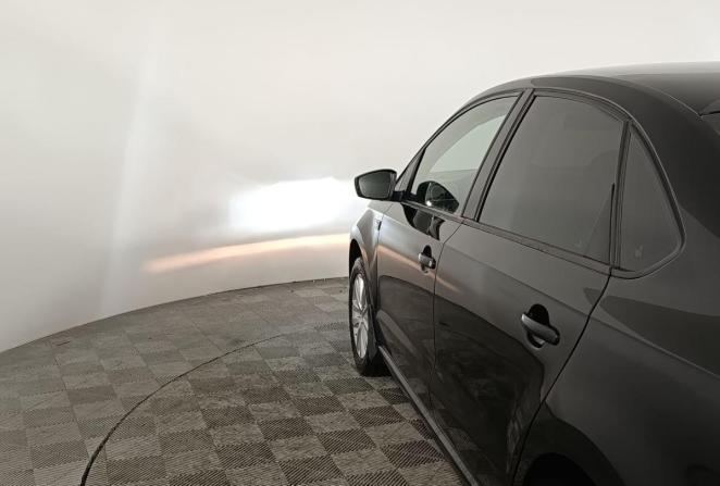 Volkswagen Polo V Рестайлинг с пробегом 2018 года, цена 1 080 000 рублей, 121029 км, седан, Автокод Объявления
