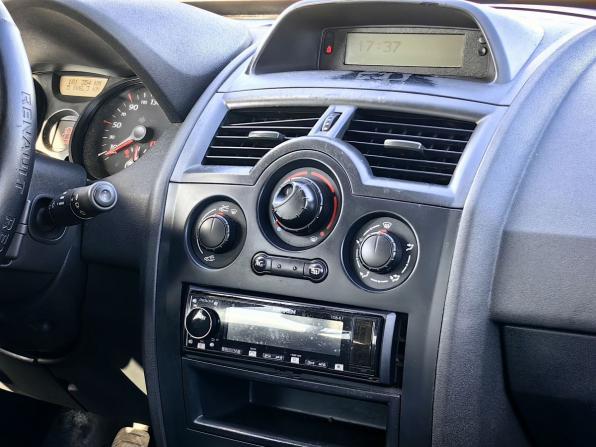Renault Megane II Рестайлинг с пробегом 2006 года, цена 299 000 рублей, 182000 км, универсал, Автокод Объявления