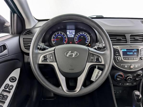 Hyundai Solaris I Рестайлинг с пробегом 2015 года, цена 1 145 000 рублей, 72454 км, седан, Автокод Объявления
