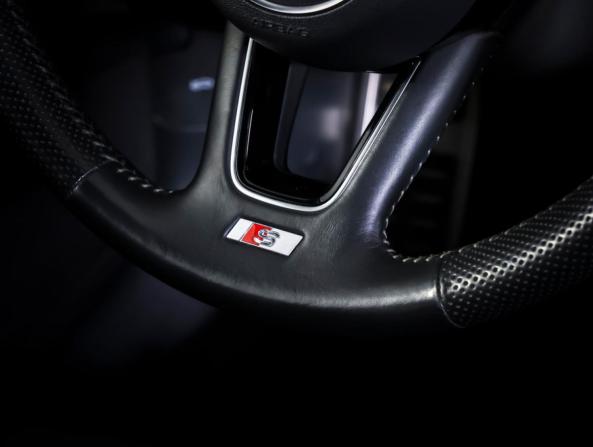 Audi A4 V (B9) с пробегом 2019 года, цена 2 798 000 рублей, 123226 км, седан, Автокод Объявления