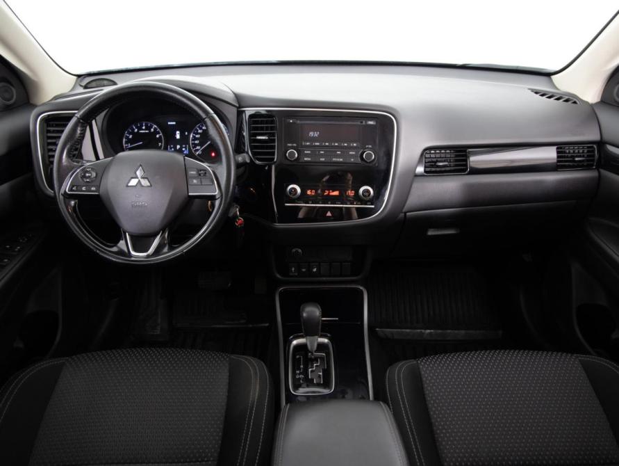 Mitsubishi Outlander III Рестайлинг 3 Санкт-Петербург  - изображение 10