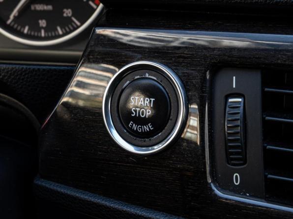 BMW 3 серии V (E90/E91/E92/E93) Рестайлинг с пробегом 2012 года, цена 1 385 000 рублей, 196752 км, купе, Автокод Объявления