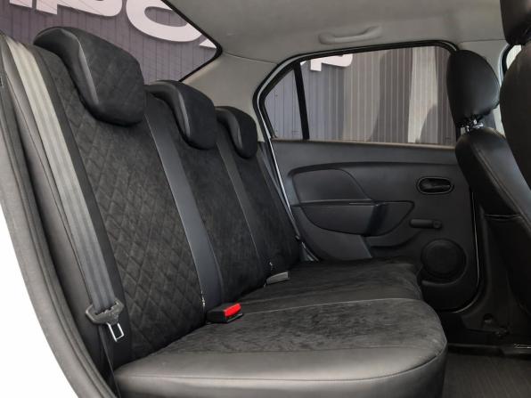 Renault Logan II с пробегом 2017 года, цена 917 000 рублей, 93800 км, седан, Автокод Объявления