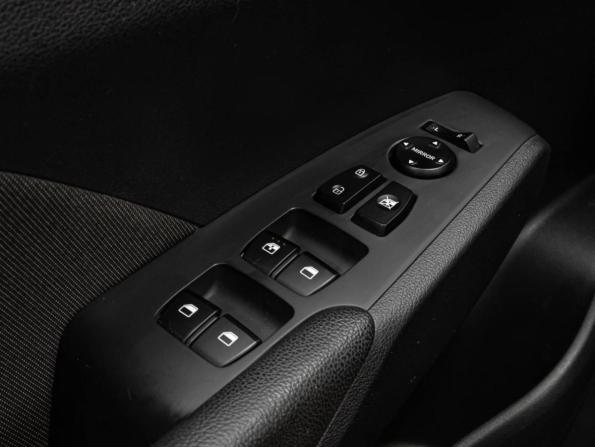 Hyundai Solaris II с пробегом 2019 года, цена 1 469 000 рублей, 90074 км, седан, Автокод Объявления