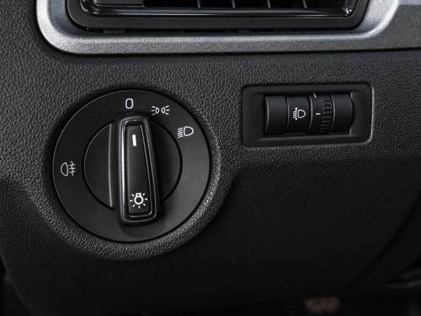 Skoda Rapid I с пробегом 2016 года, цена 1 099 000 рублей, 111130 км, лифтбек, Автокод Объявления