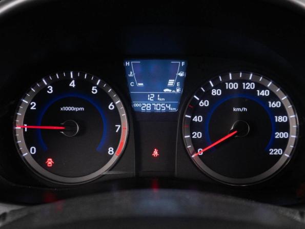 Hyundai Solaris I с пробегом 2012 года, цена 634 000 рублей, 287054 км, седан, Автокод Объявления