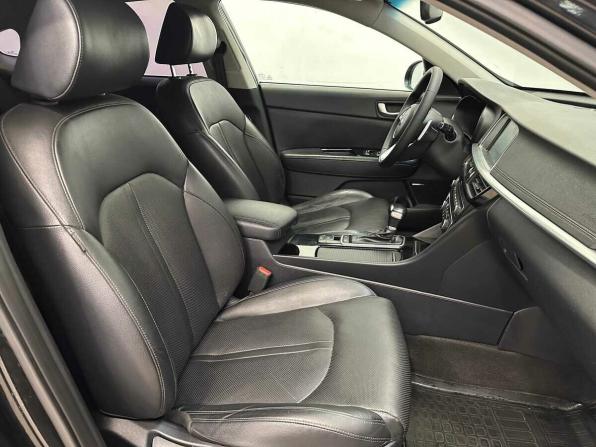 Kia Optima IV Рестайлинг с пробегом 2018 года, цена 1 989 000 рублей, 124261 км, седан, Автокод Объявления