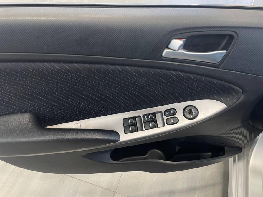 Hyundai Solaris I Рестайлинг Ростов-на-Дону  - изображение 10