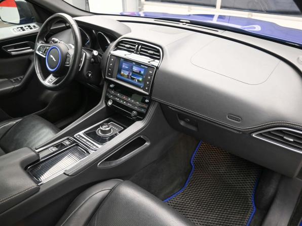 Jaguar F-Pace I с пробегом 2017 года, цена 2 990 000 рублей, 133661 км, внедорожник, Автокод Объявления